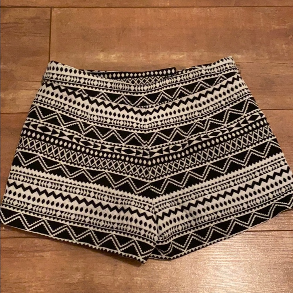 Aztec Shorts - Picture 2 of 2